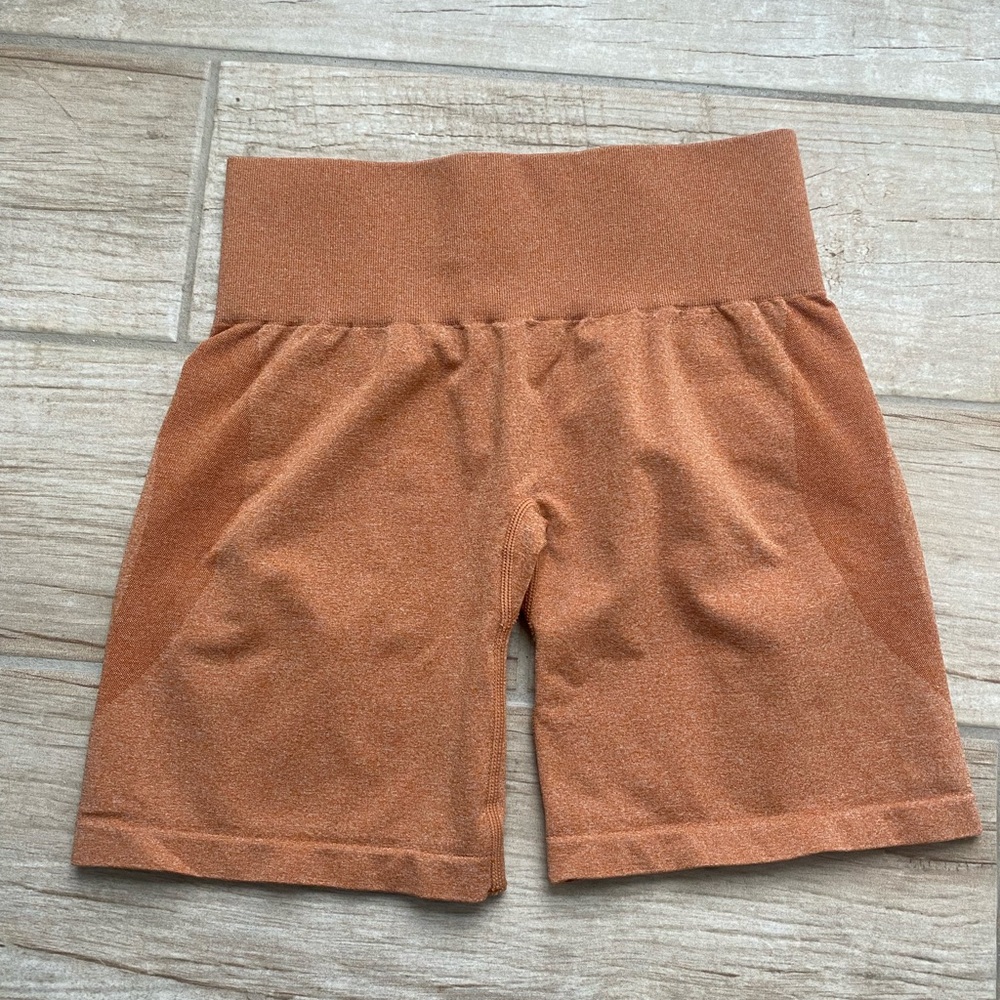 NVGTN Contour Seamless Shorts ~ Small - Picture 5 of 10